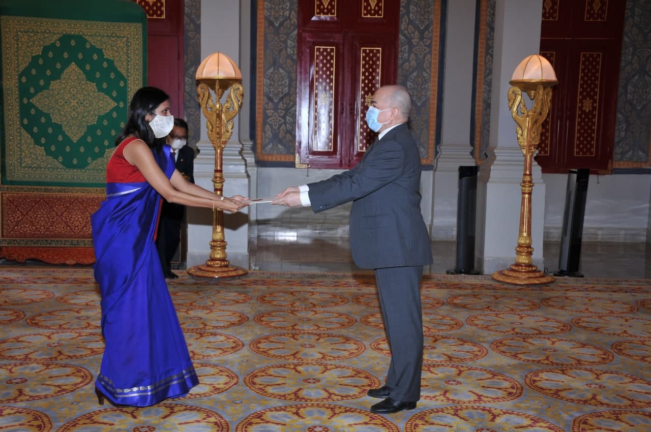  Ambassador of India presents credentials to His Majesty