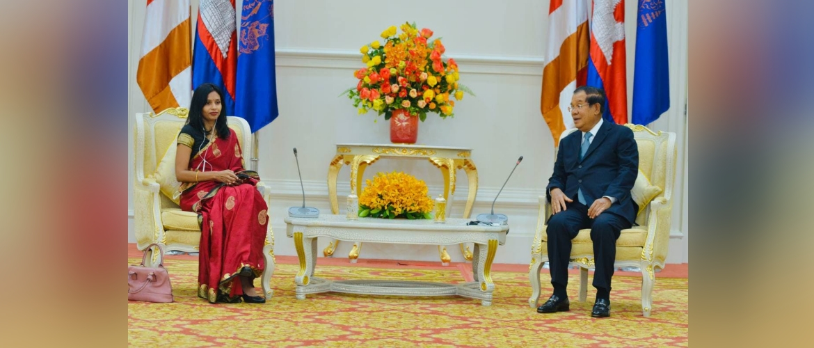  Ambassador Devyani Khobragade paid a courtesy call on the Samdech Aka Moha Sena Padey Techo Prime Minister Hun Sen